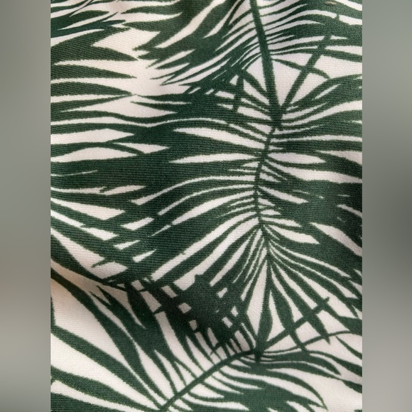 NWOT CABANA DEL SOL BIKINI SET SIZE XS IN GREEN AND WHITE TROPICAL PRINT - Picture 6 of 6